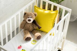 10 Best Mini Cribs For Small Spaces in 2023