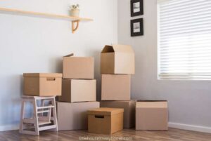 10 Practical Tips to Declutter Before Moving House