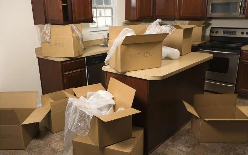 tips to declutter before moving