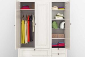 How To Organize A Closet In A Weekend