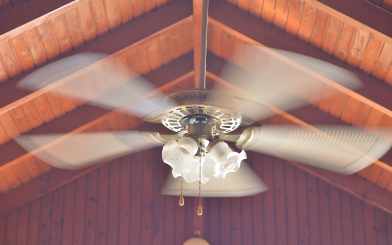 Ways to Winterize Your Home on the Cheap_Reverse Ceiling Fan Direction