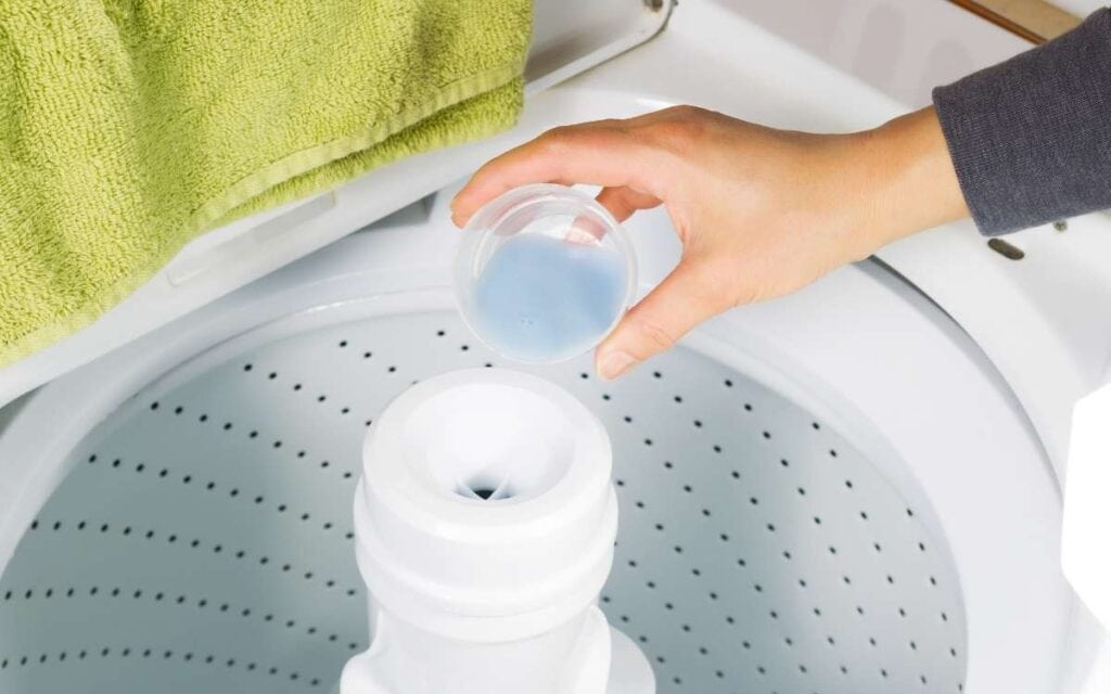 can-you-use-dish-soap-in-the-laundry-little-house-lovely-home