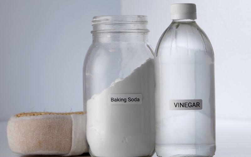 image of vinegar and baking soda together