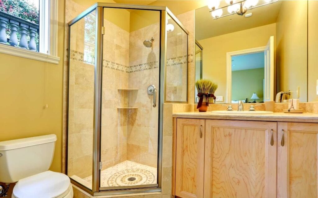 How Do Hotels Keep Glass Shower Doors Clean? Insider Secrets Little